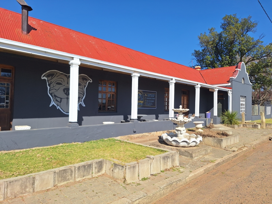 8 Bedroom Property for Sale in Memel Free State